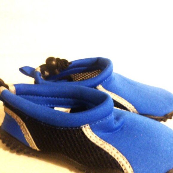 Unisex Xertia SLIP Resistant SHOES Size 10 11 Water Shoes Boys Shoes Girls Shoes - Picture 3 of 6